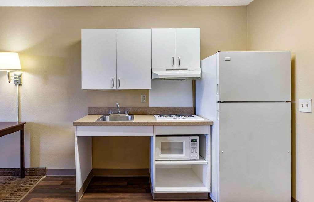 Extended Stay America Suites - Austin - Northwest Arboretum Rum bild