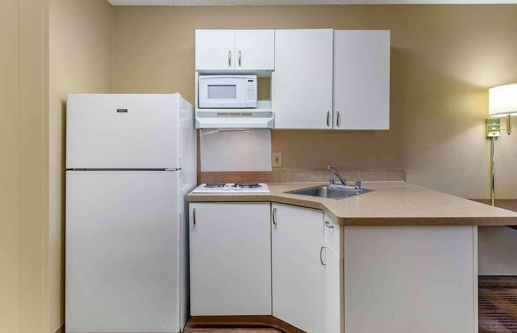 Extended Stay America Suites - Austin - Northwest Arboretum Rum bild